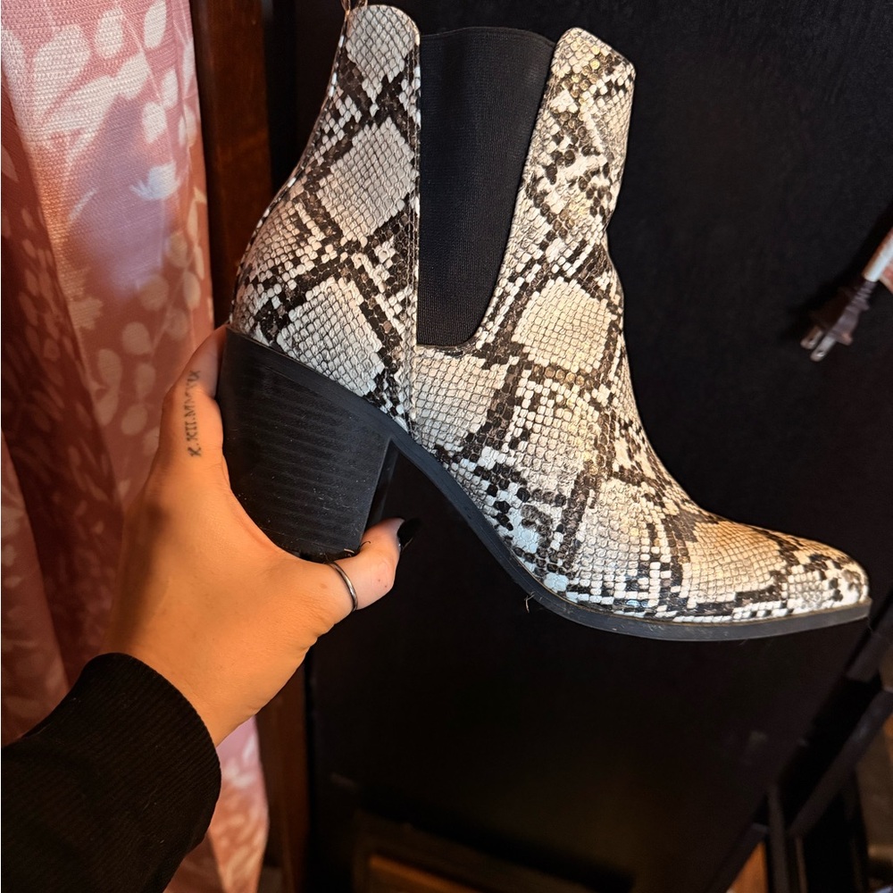 JustFab Black and White Snakeskin Ankle Booties